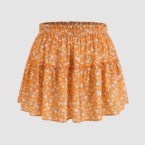 Curve & Plus Ditsy Floral Skirt